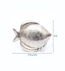 IRON FISH Figurine table decor